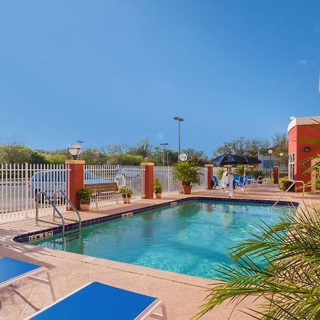 Holiday Inn Express Hotel & Suites Tampa-Fairgrounds-Casino By Ihg Exterior foto