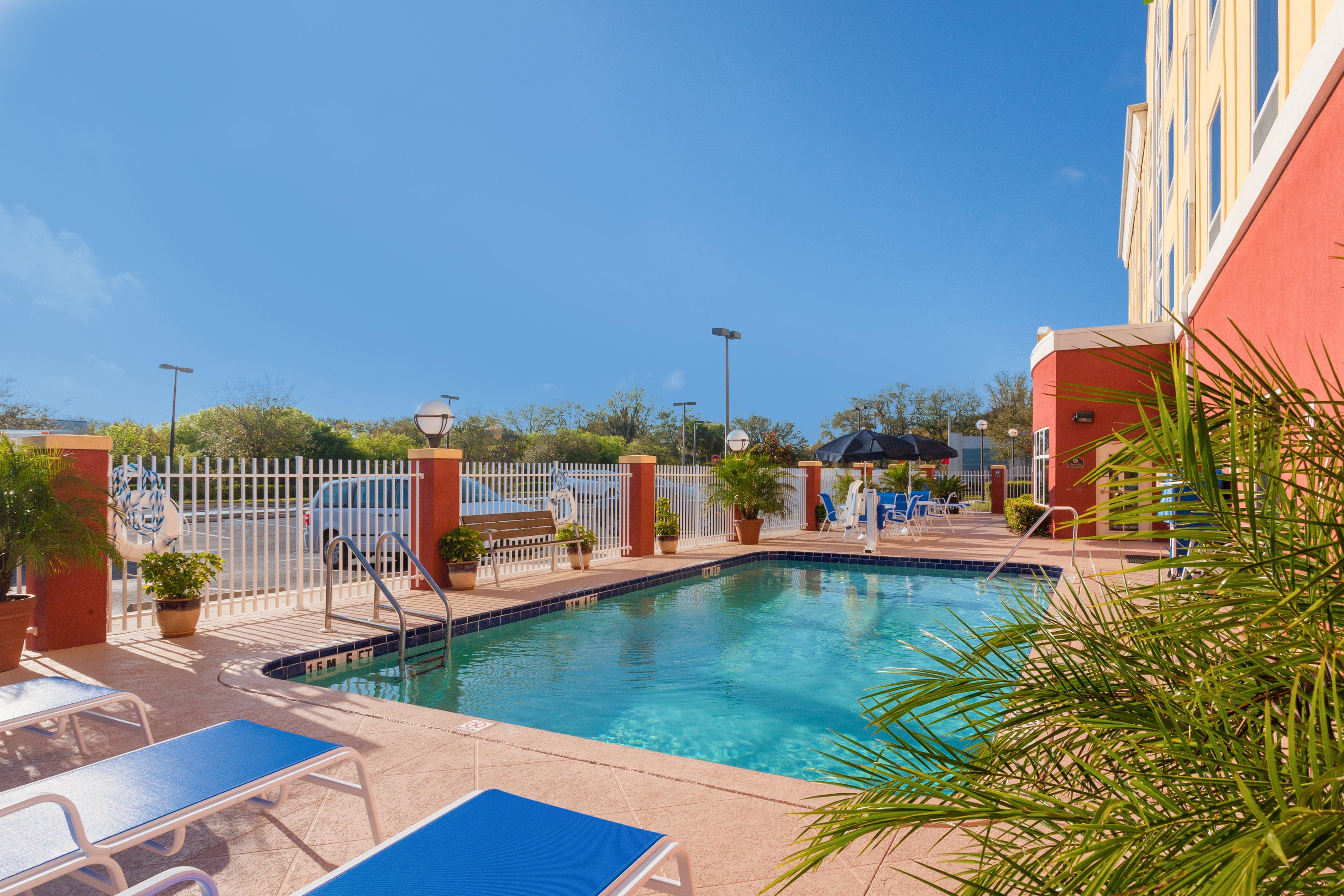 Holiday Inn Express Hotel & Suites Tampa-Fairgrounds-Casino By Ihg Exterior foto